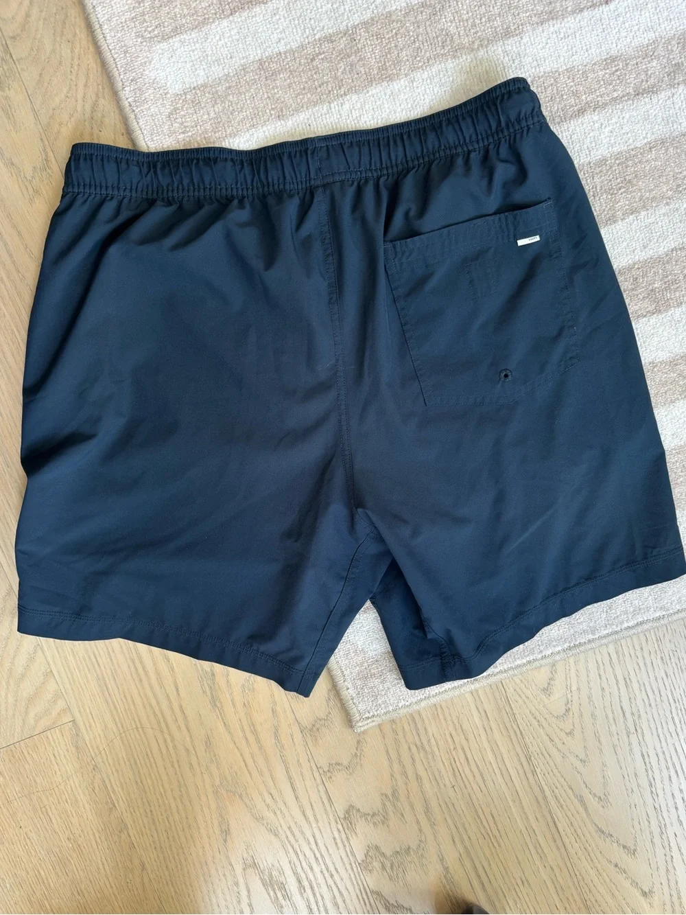 Men’s Vuori Kore Short Lined 7” - Picture 5 of 6